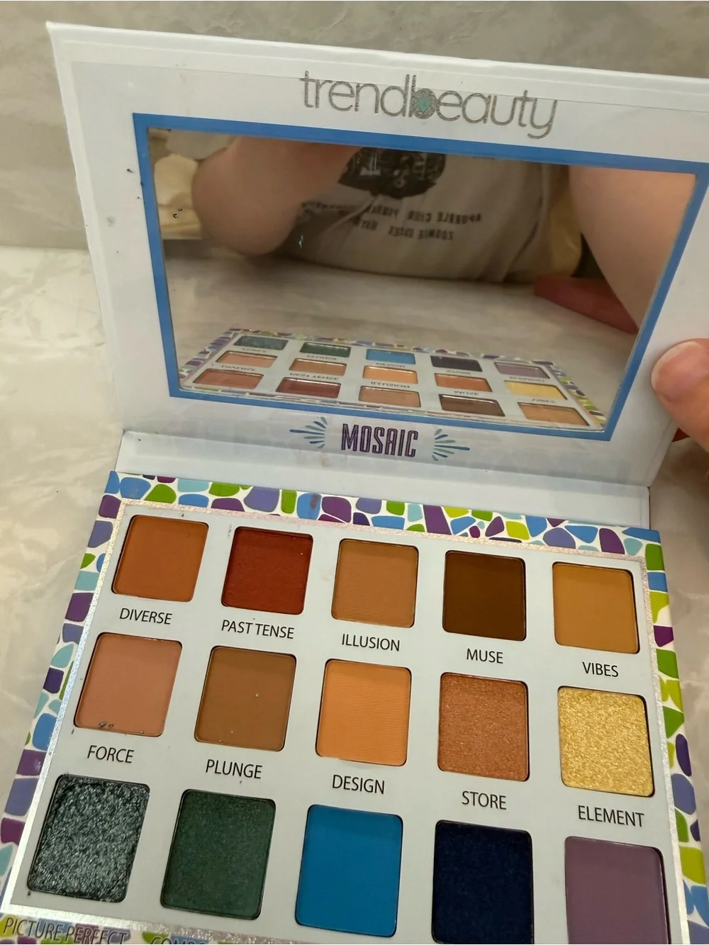 Mosaic Trendbeauty Eyeshadow Palette - Multi-Color